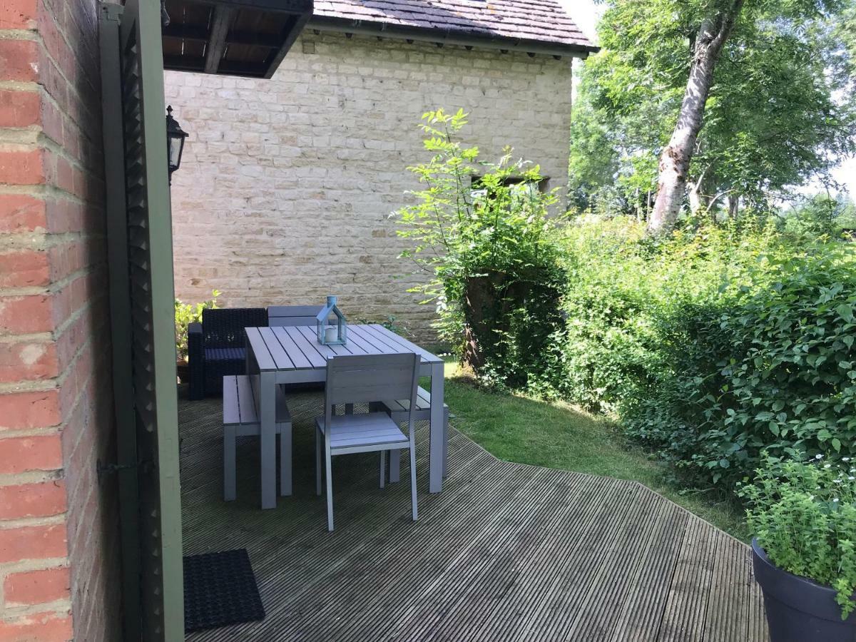 Carp'S Rise Cottage Somerford Keynes Exterior foto